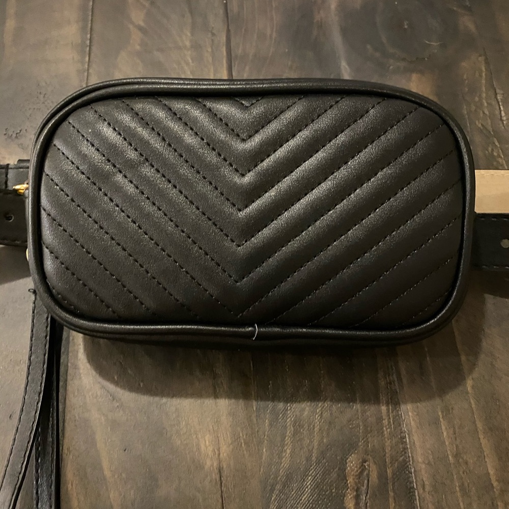 Steve Madden belt bag black size small